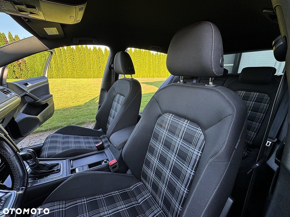 Volkswagen Golf GTD 2.0 TDI SCR DSG - 33