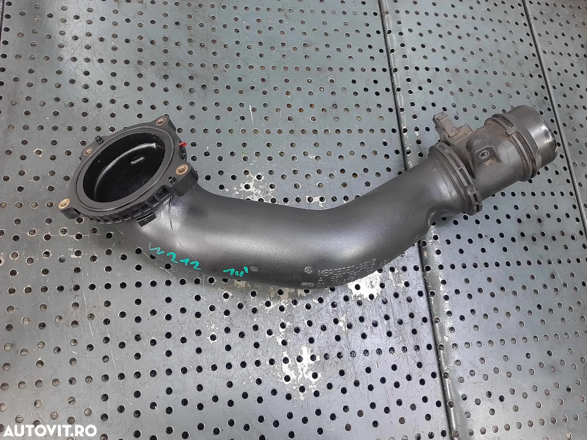 tubulatura intercooler  cu senzor 2.2 cdi  mercedes c-class w204 e-class w212 a6510900242 - 3