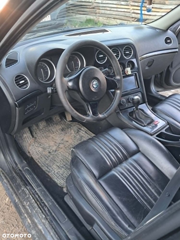 Alfa Romeo 159 Sportwagon 1.9JTDM ti - 8