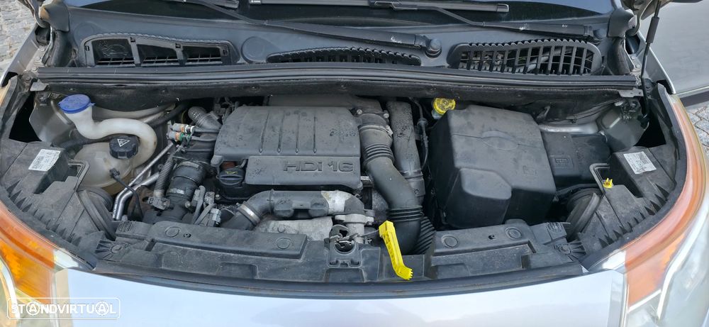 Citroën C3 Picasso 1.6 HDi Exclusive Airdream - 11