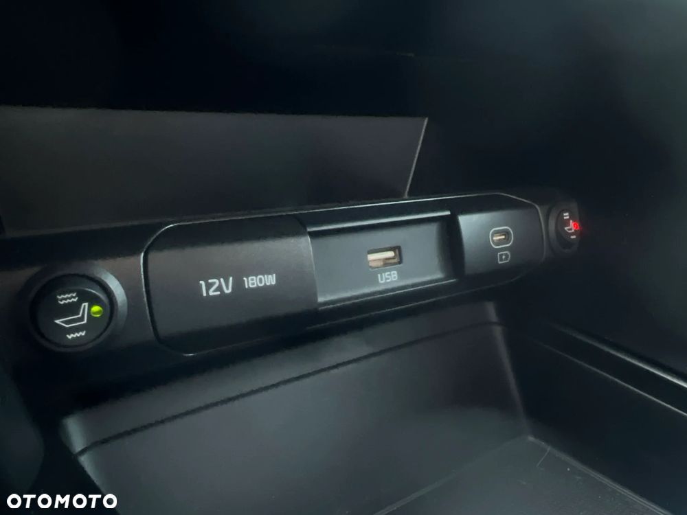 Kia XCeed 1.5 T-GDI M - 23