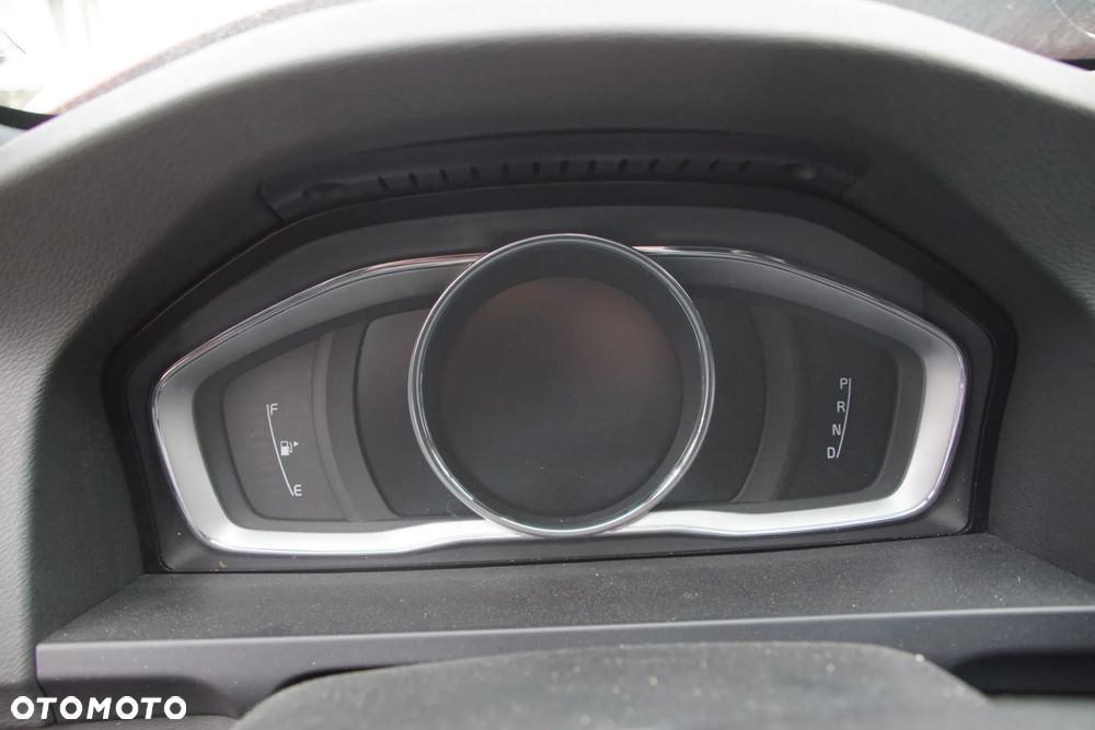 Auto na części - Volvo V60 I R-Design Lift 2.0 D4 190 KM D4204T14 TG-81SC 612 2018R Silnik Skrzynia Drzwi Błotnik Klapa Lampa Lusterko Klamka Szyba Deska Kokpit Sterownik Moduł Czujnik Licznik Wyświetlacz Panel Kierownica - 12