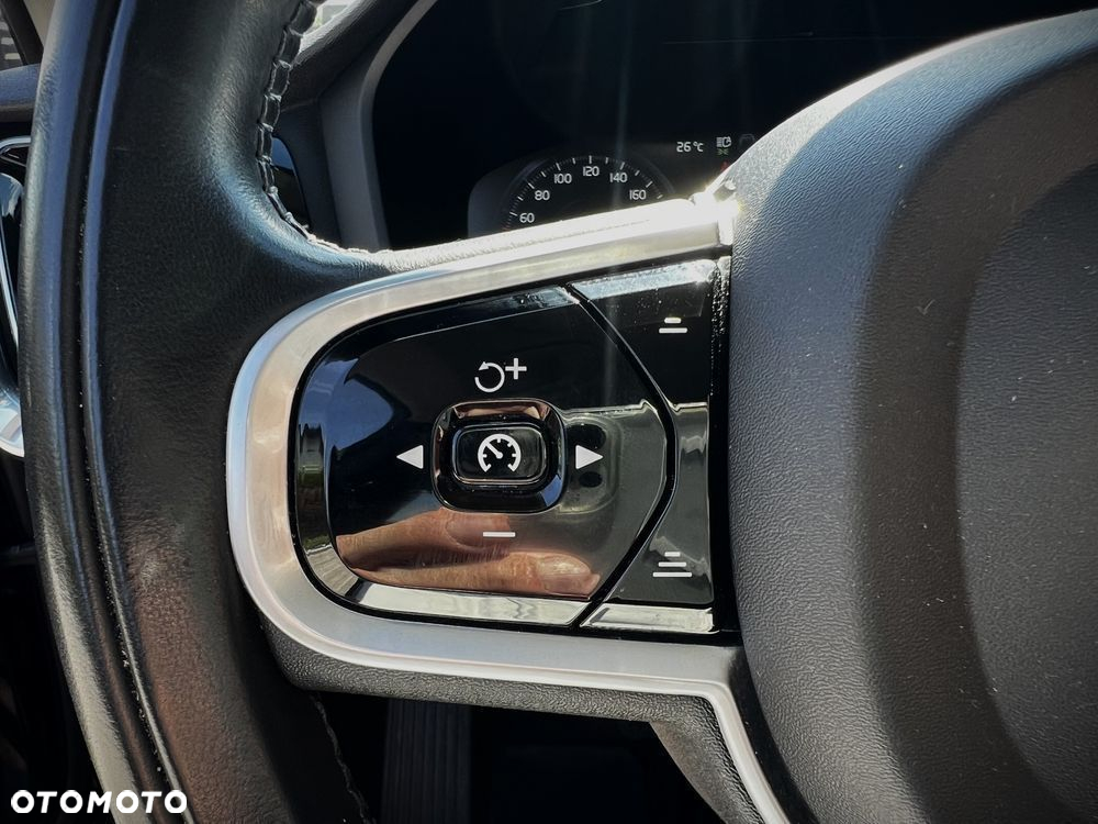Volvo V60 T4 Momentum Pro - 29