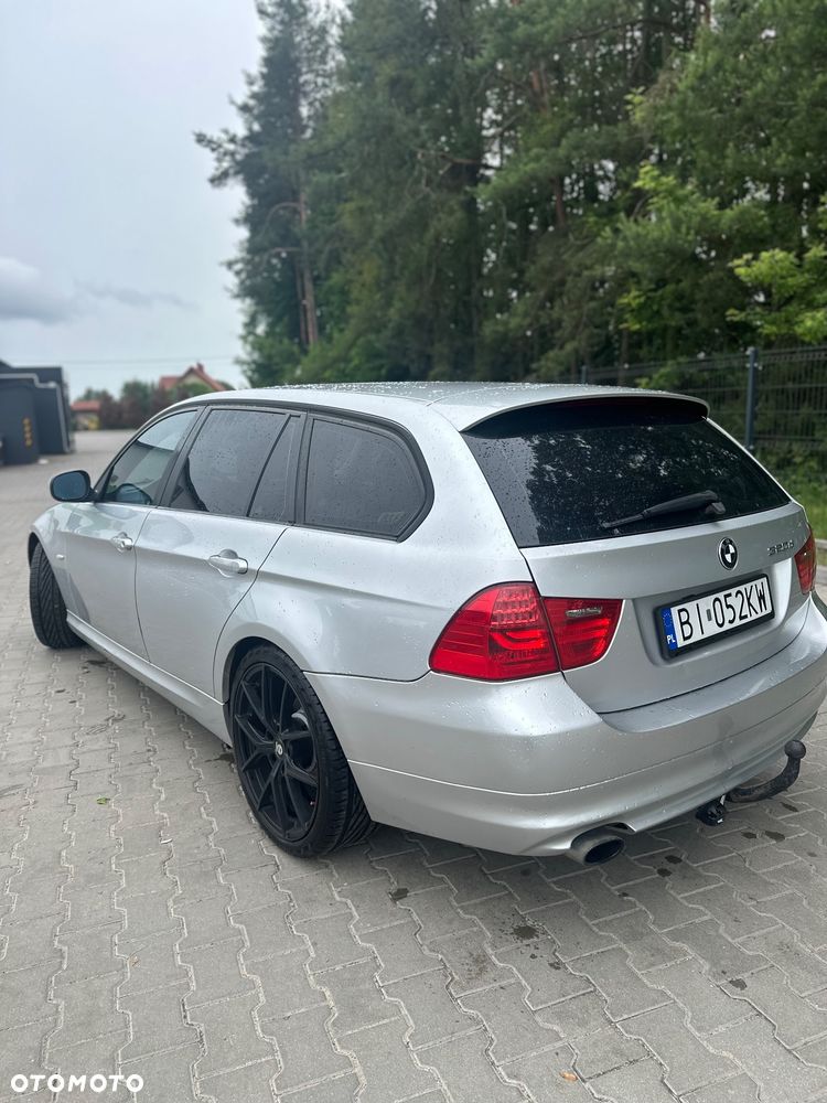 BMW Seria 3 320d - 4
