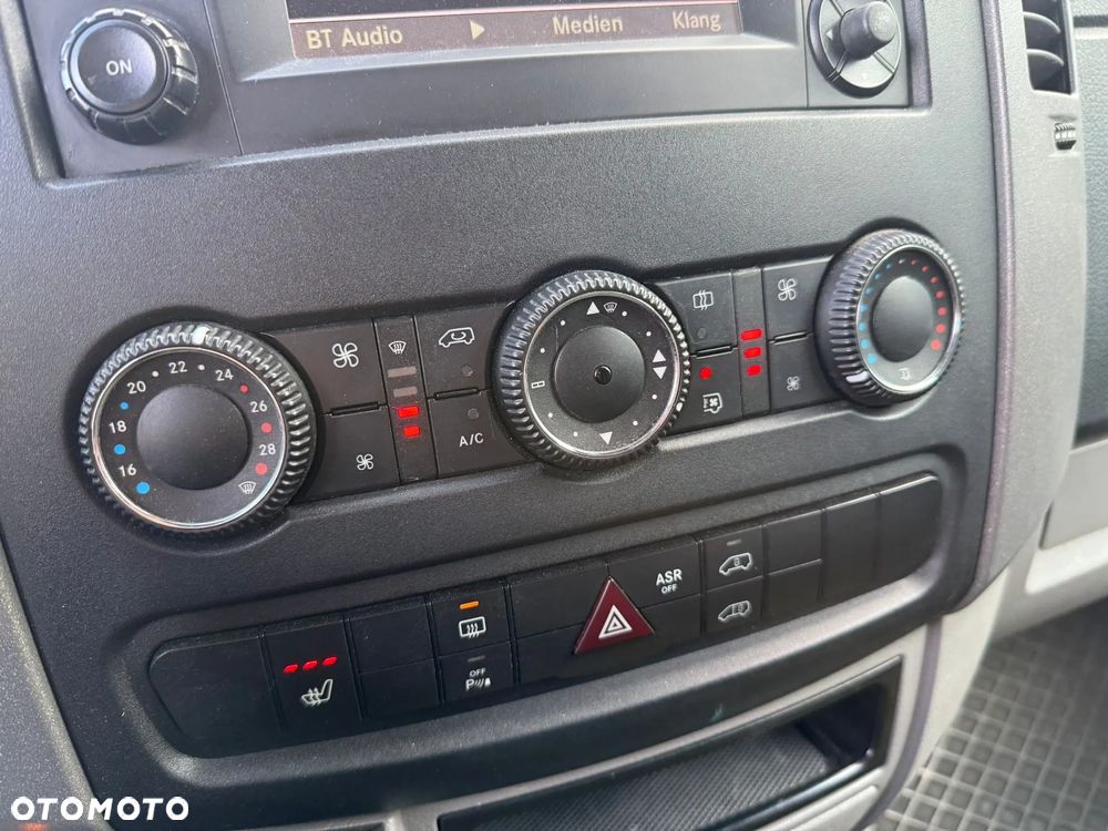 Mercedes-Benz Sprinter - 19