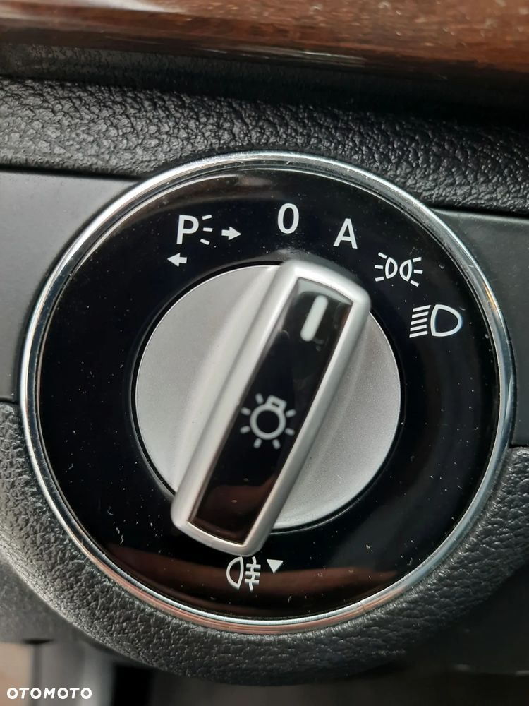 Mercedes-Benz Klasa E 250 CDI 4-Matic BlueEff - 15