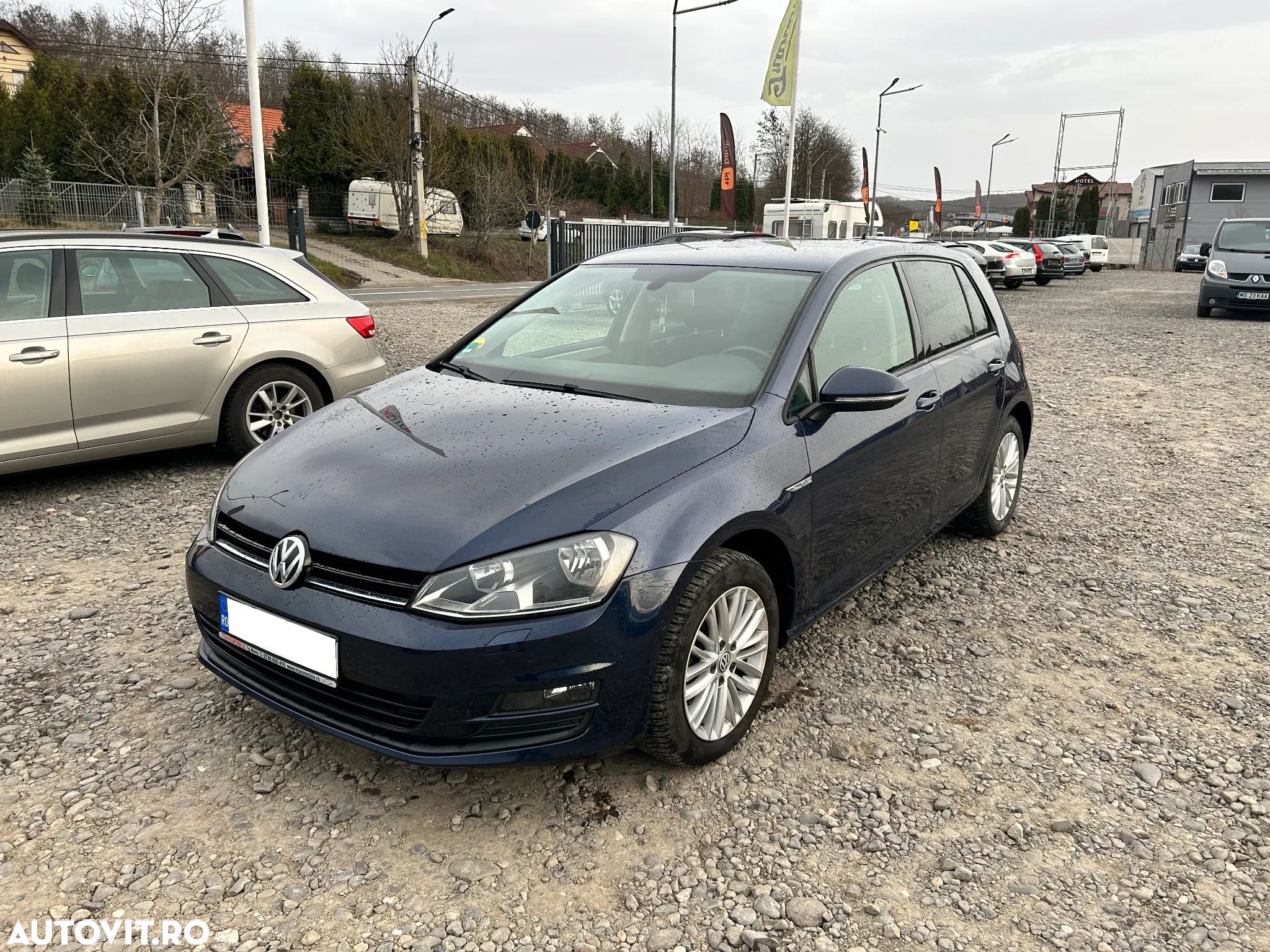 Volkswagen Golf 2.0 TDI BMT Comfortline - 1