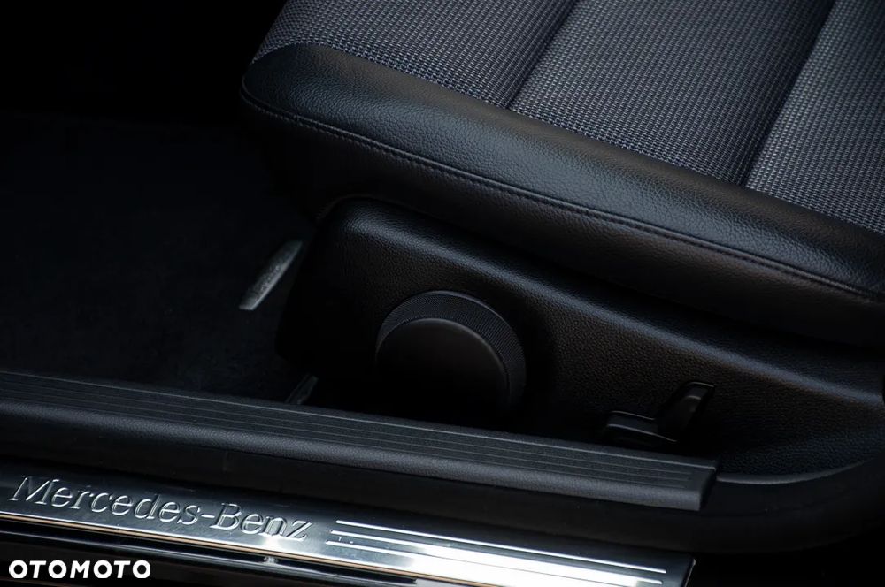 Mercedes-Benz Klasa C 200 Kompressor Automatik Avantgarde - 37