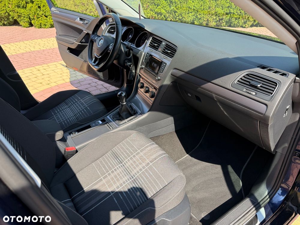 Volkswagen Golf 1.2 TSI BlueMotion Technology Lounge - 28