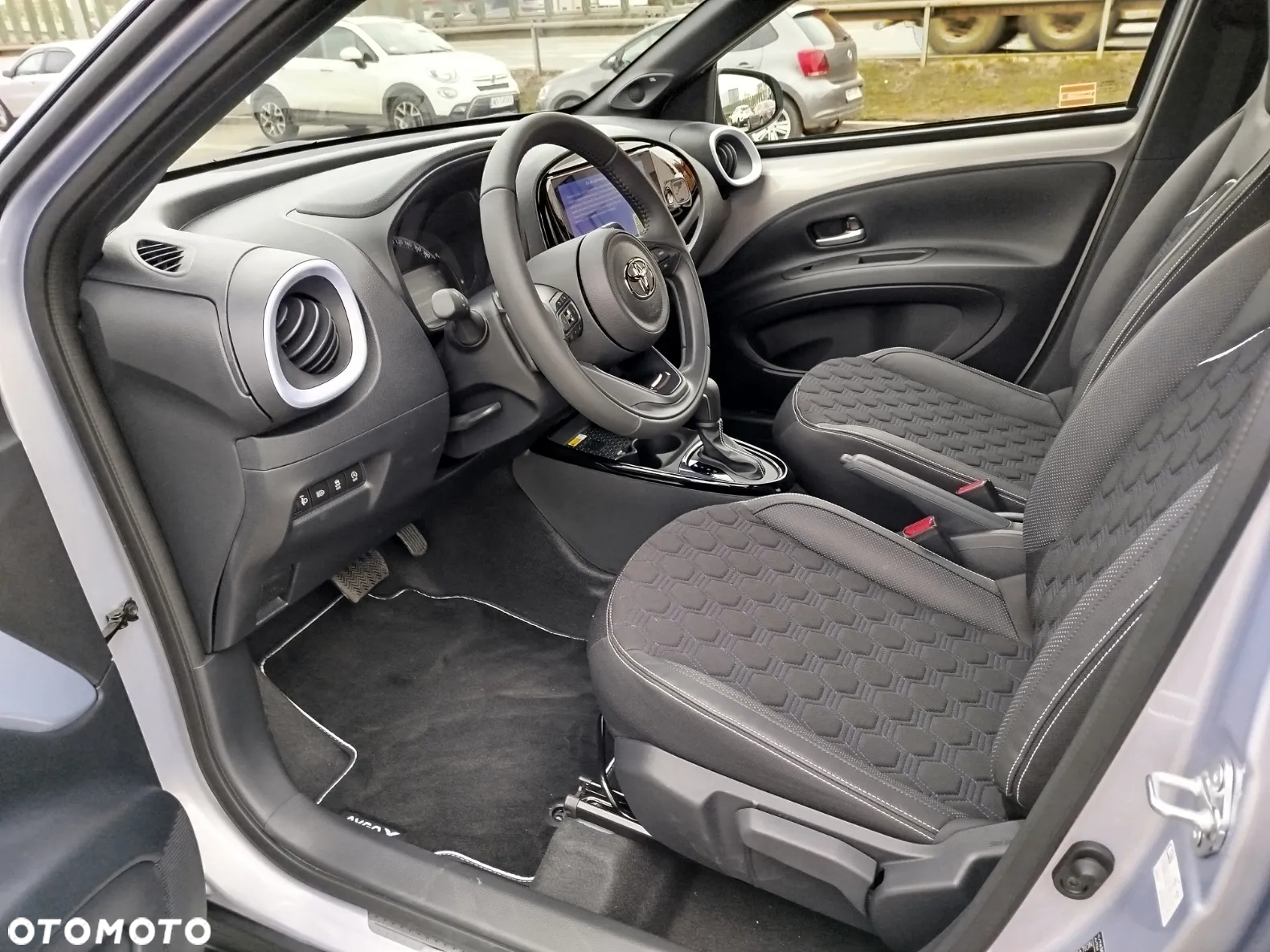 Toyota Aygo X 1.0 VVT-i JBL CVT - 10