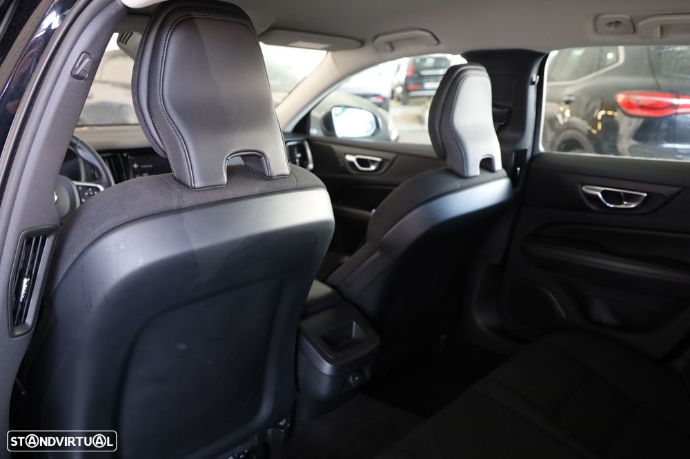 Volvo V60 2.0 B4 Momentum Plus Geartronic - 11