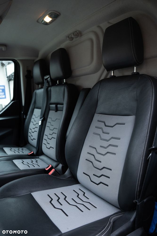 Ford Transit Custom - 11