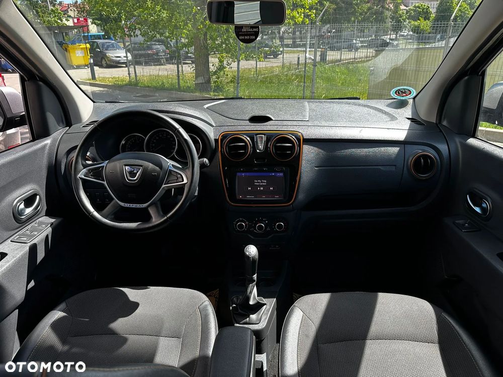 Dacia Lodgy TCe 115 Stepway - 13