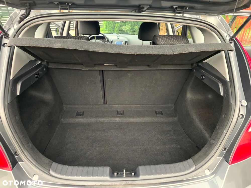 Hyundai i30 1.4 Base EU5 - 11