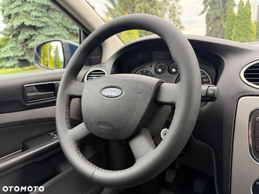 Ford Focus 1.4 Ambiente - 15