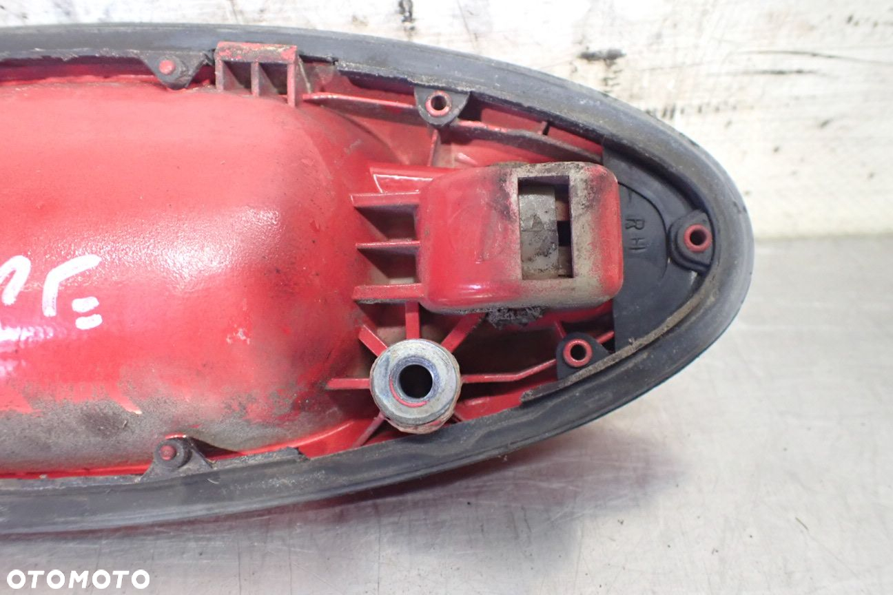 KLAMKA PRAWA PRZEDNIA ZEWNĘTRZNA HYUNDAI COUPE I LIFT 1.6 - 5