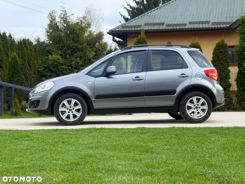 Suzuki SX4 1.6 VVT 4x4 Style - 8