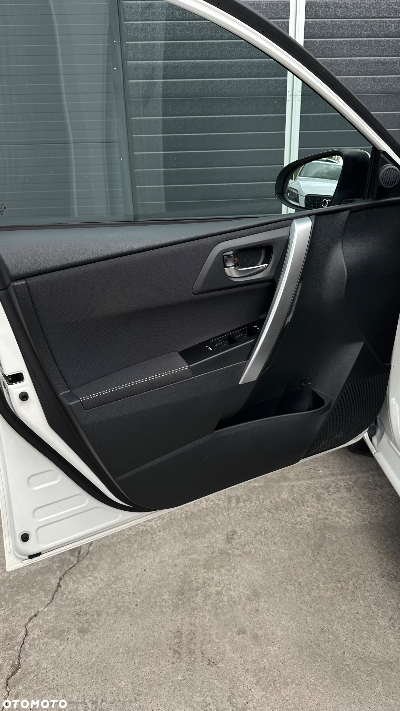Toyota Auris 1.8 HSD Luna - 13