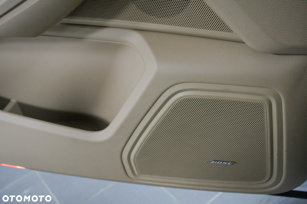 Porsche Macan - 26