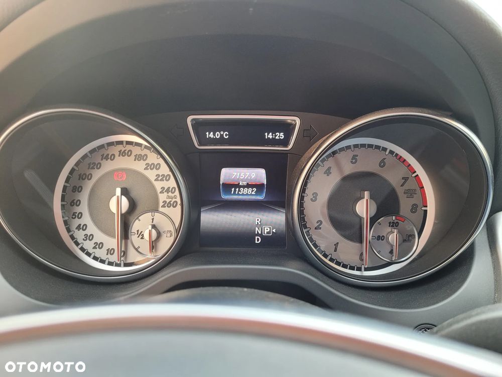 Mercedes-Benz GLA 250 4-Matic AMG Line - 18
