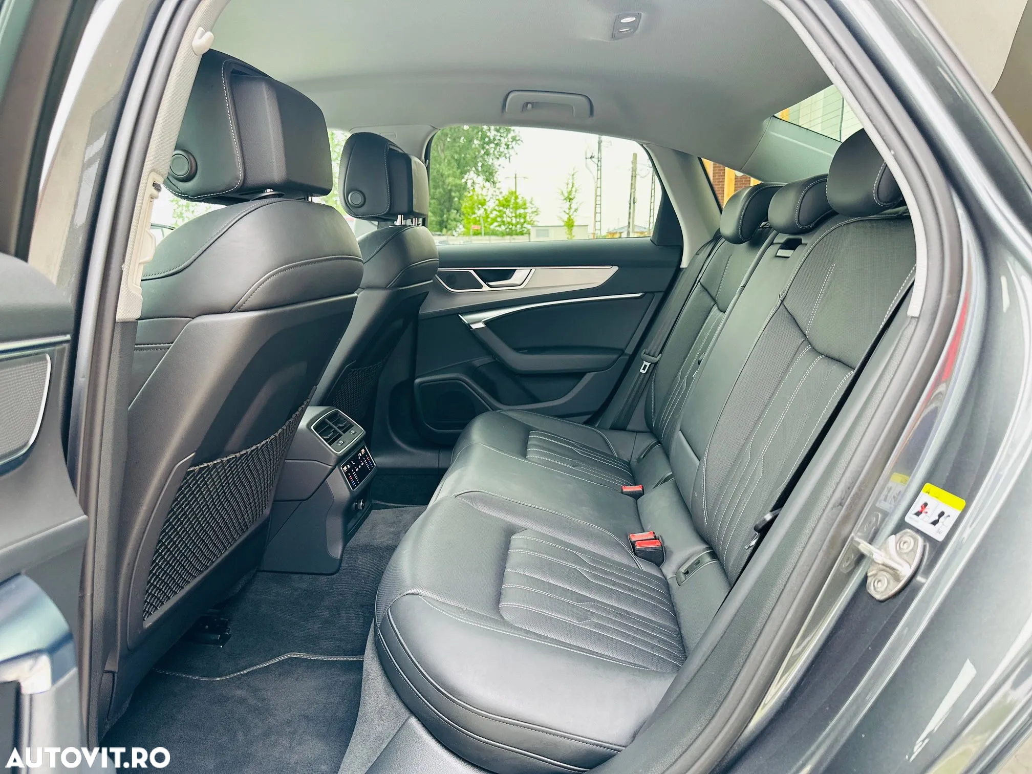 Audi A6 Avant 55 TFSI e quattro S tronic sport - 24