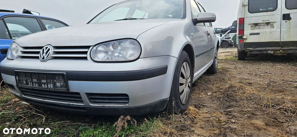VW Golf 4 IV 1,4 16V 55kW 75KM 2000r 5d hatchback LB7Z - 2
