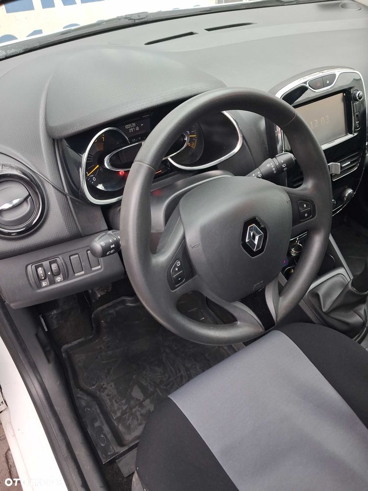 Renault Clio - 6