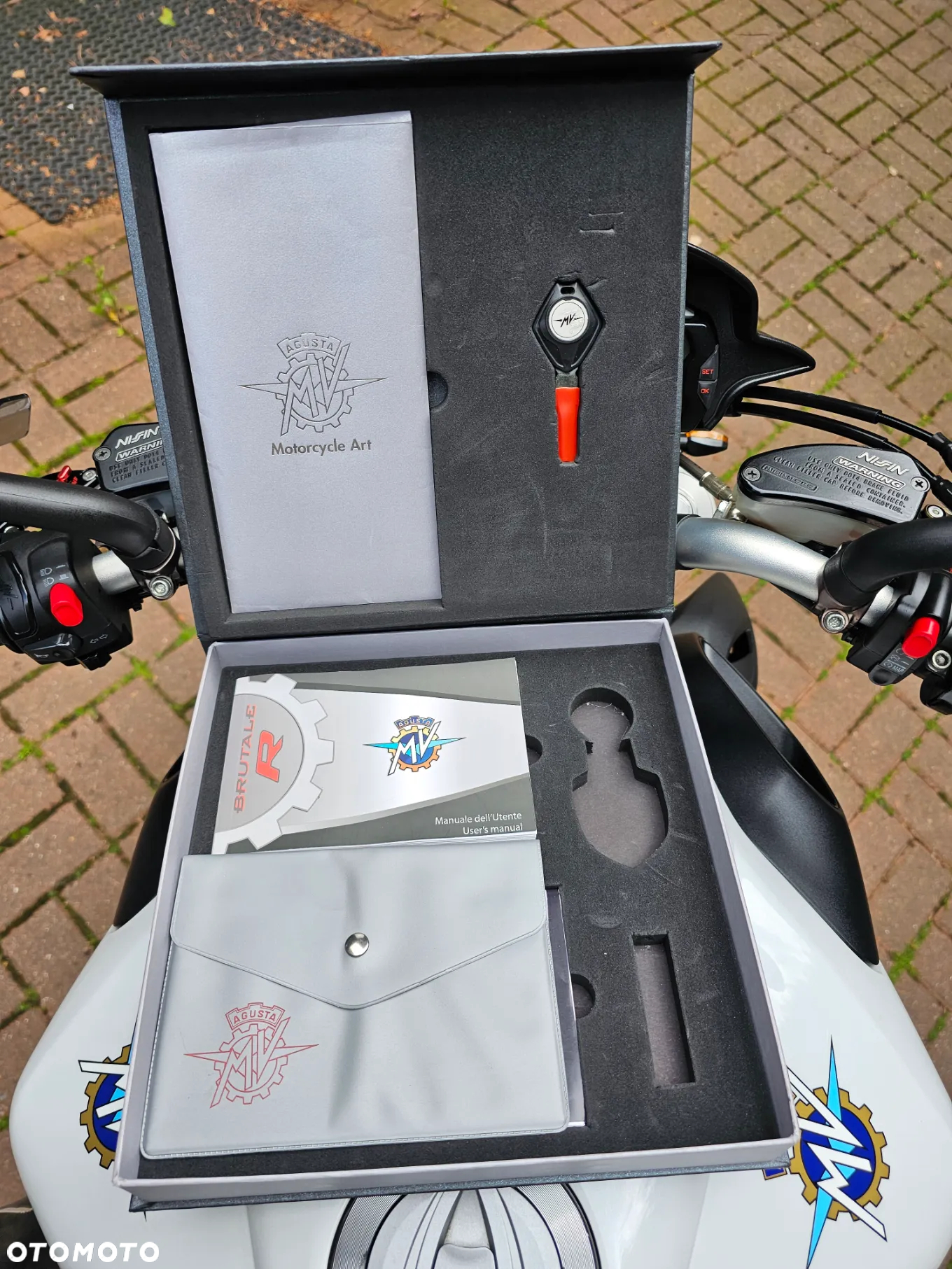 MV AGUSTA Brutale - 32
