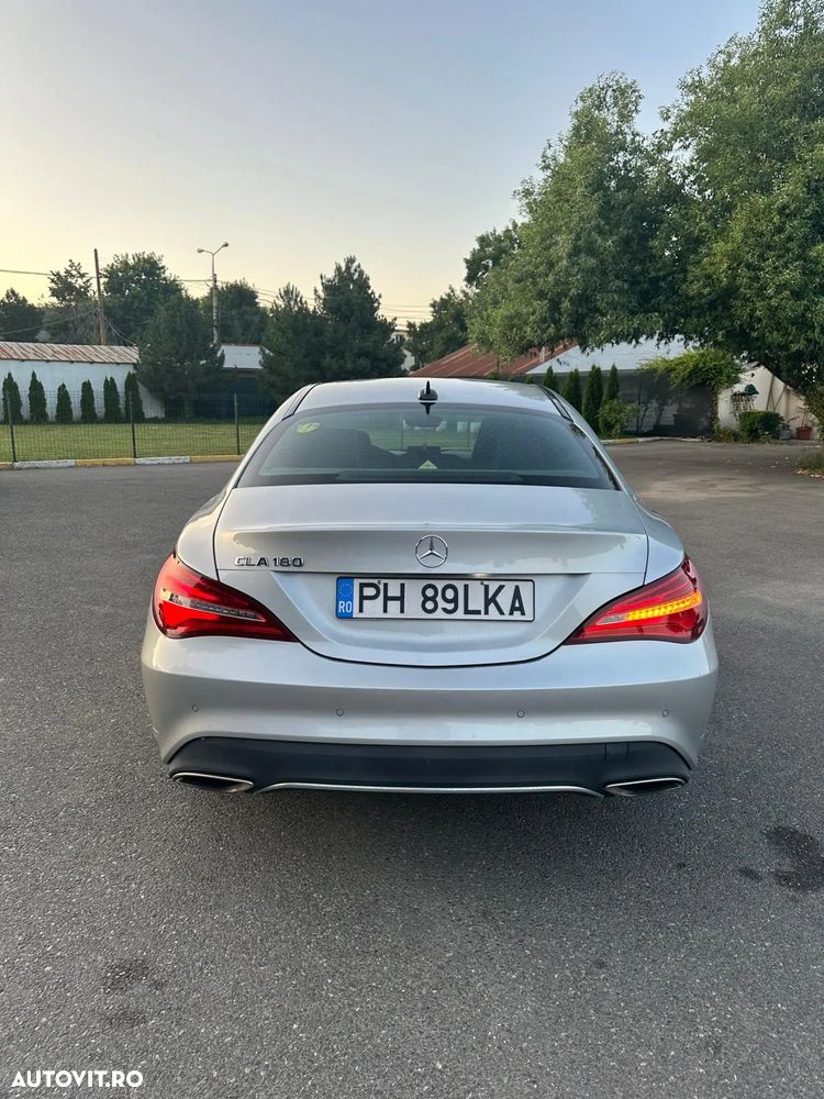 Mercedes-Benz CLA 180 7G-DCT - 10