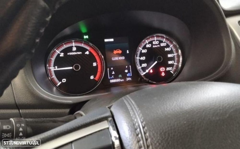 Mitsubishi L200 - 5