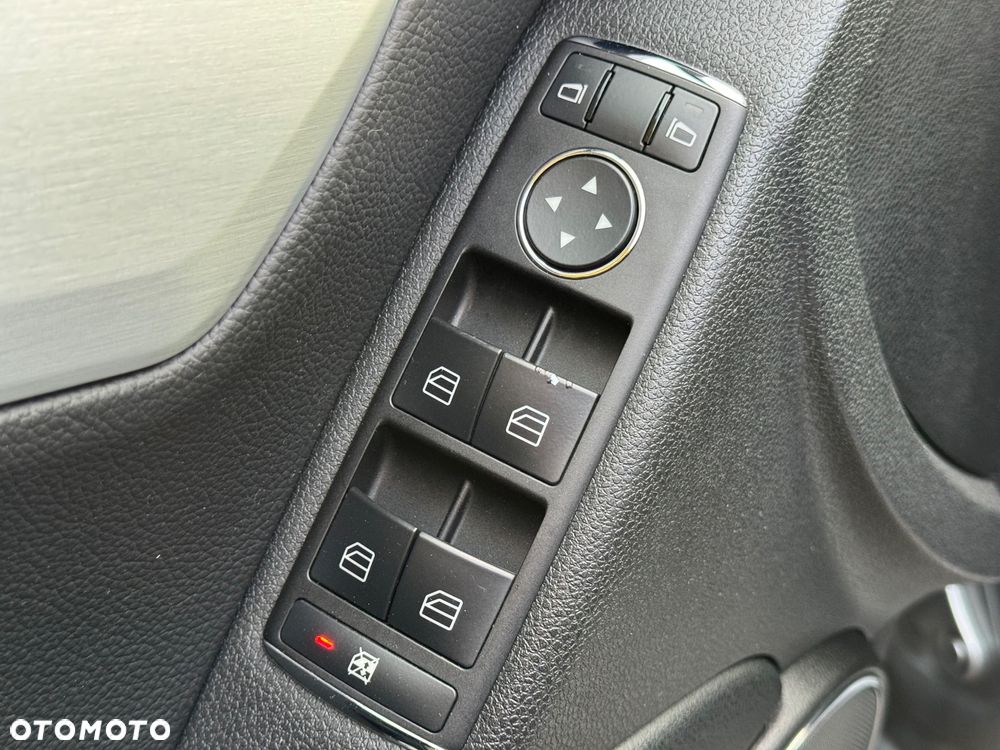 Mercedes-Benz Klasa C 180 Kompressor Avantgarde - 31