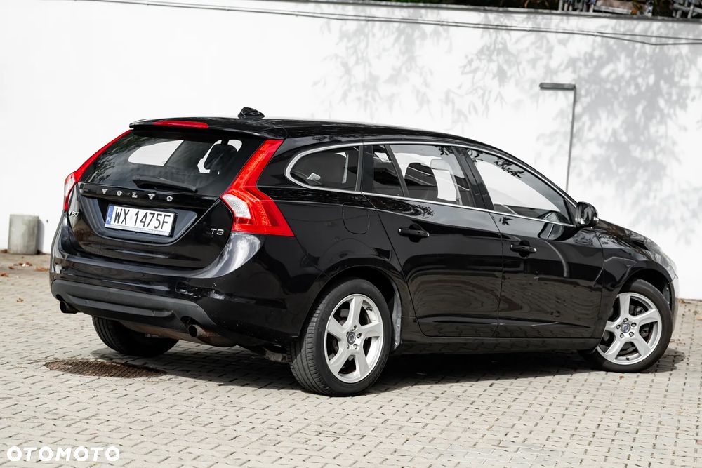 Volvo V60 T3 Edition - 14