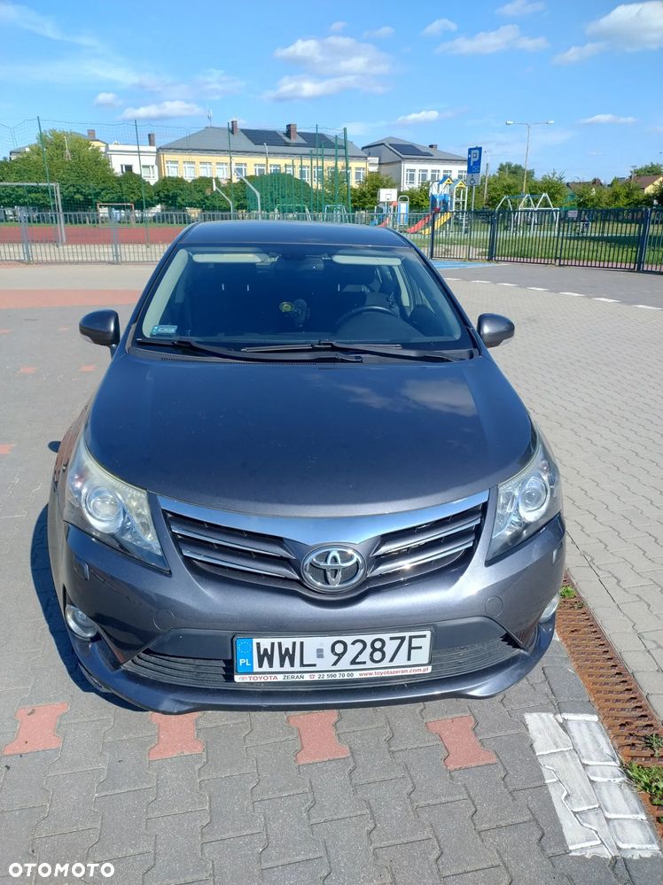 Toyota Avensis - 2