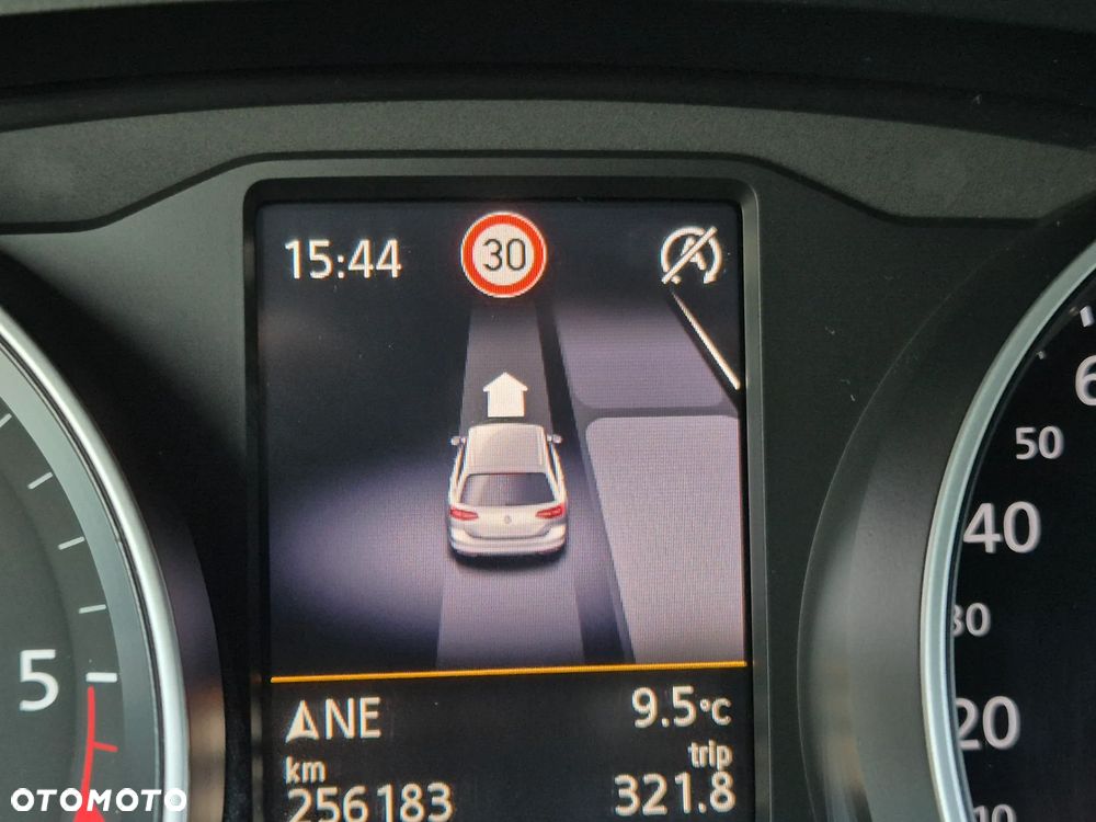 Volkswagen Passat 2.0 TDI Bi-Turbo BMT 4Mot Highline DSG - 26