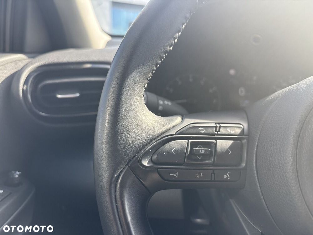 Toyota Yaris 1.5 Style - 23