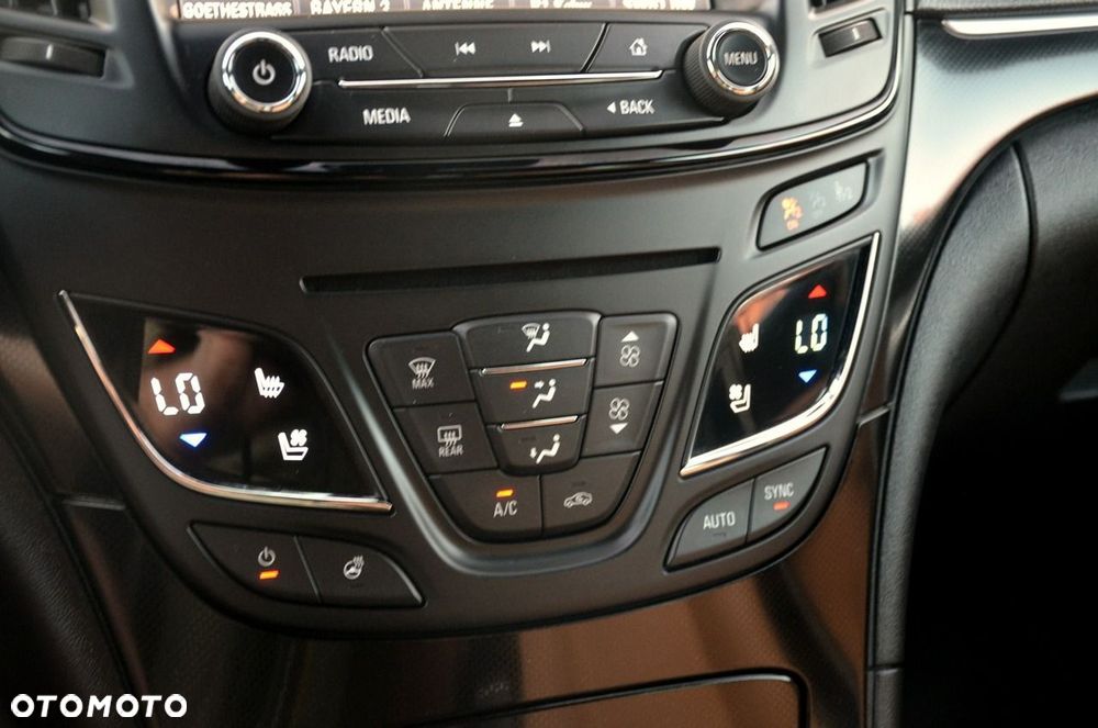 Opel Insignia - 30