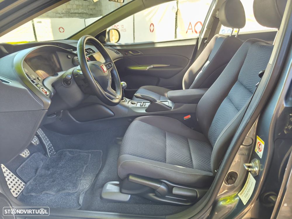 Honda Civic 1.4 i-VTEC Comfort - 11
