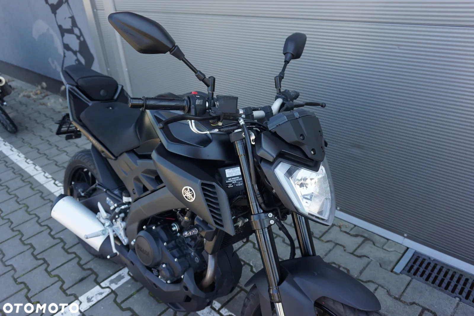 Yamaha MT - 16