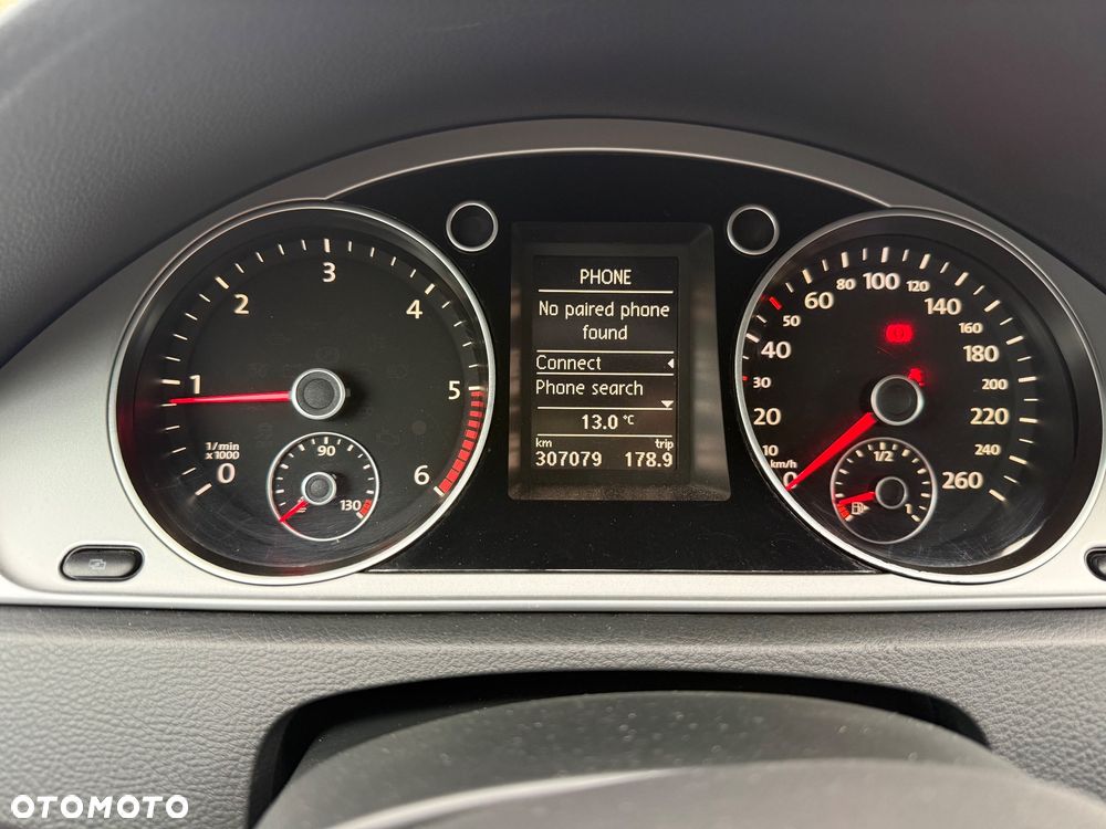 Volkswagen Passat 2.0 Blue TDI SCR Comfortline - 23