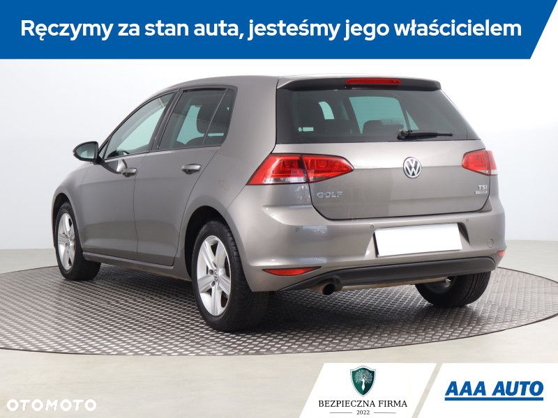 Volkswagen Golf - 5