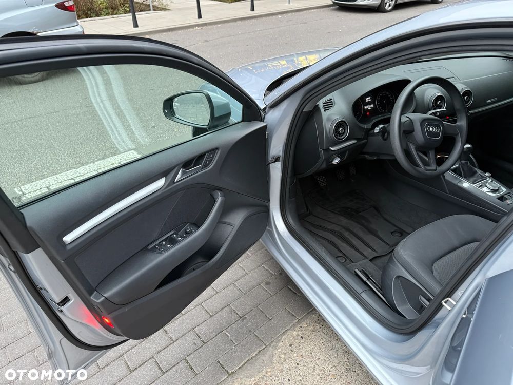 Audi A3 Sportback - 13