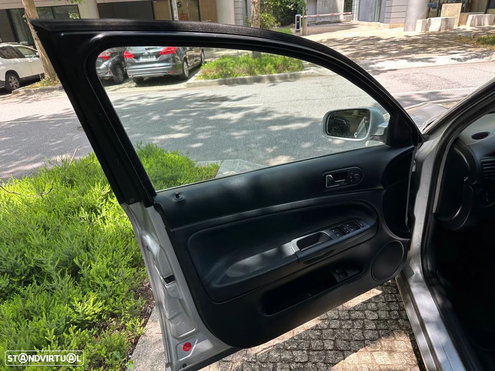 VW Passat Variant 1.9 TDi Confl Top EC - 14