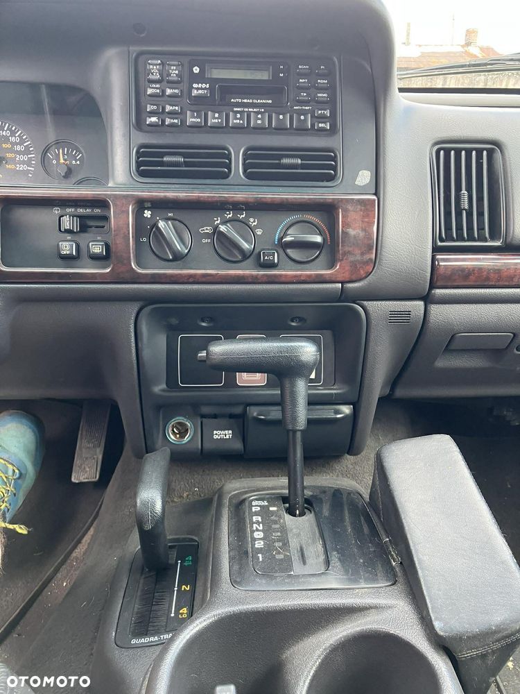Jeep Grand Cherokee - 16