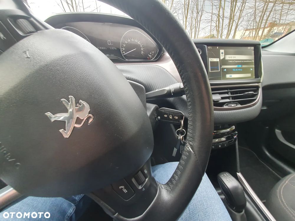 Peugeot 2008 1.6 e-HDi Active S&S - 17