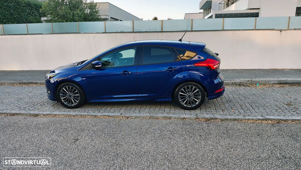 Ford Focus 1.0 EcoBoost ST-Line - 2