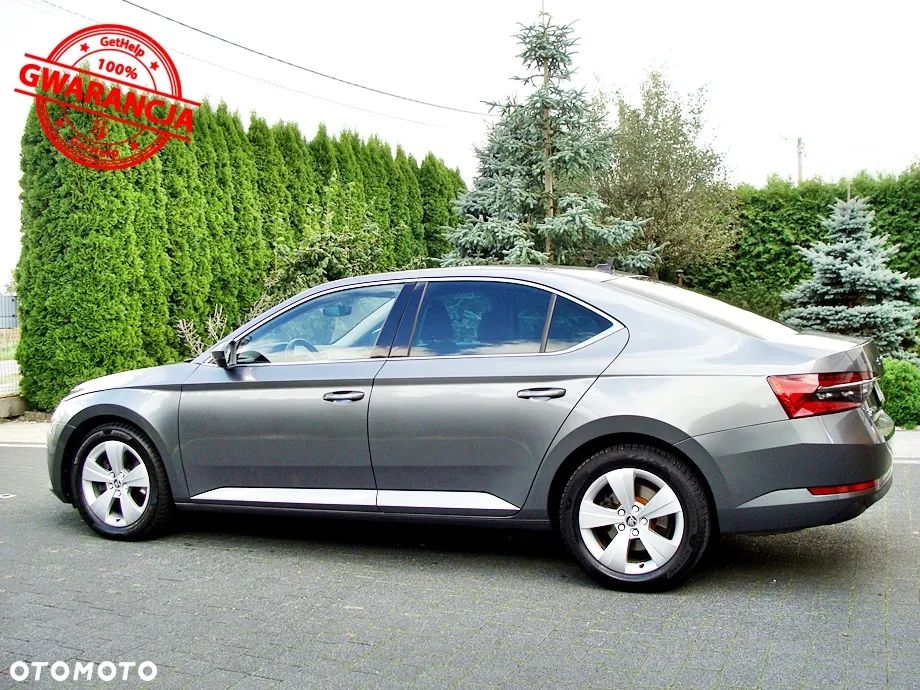 Skoda Superb 2.0 TDI DSG Premium Edition - 9