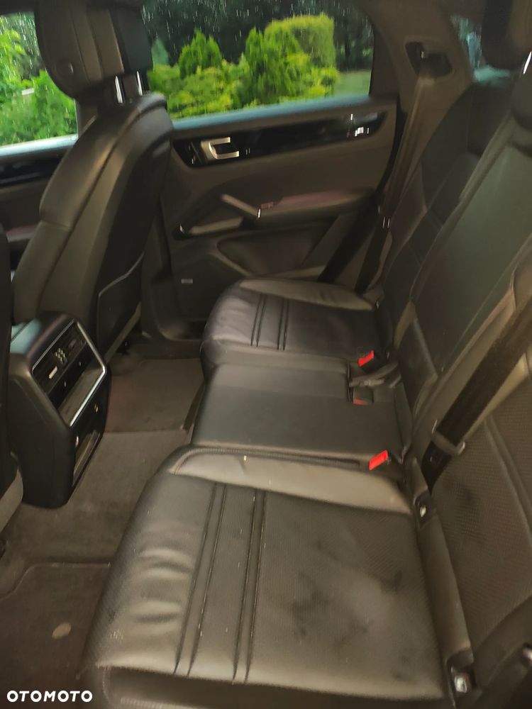 Porsche Cayenne Standard - 14