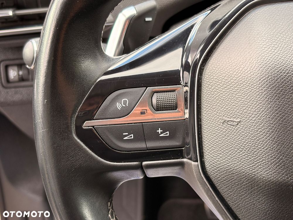 Peugeot 3008 PureTech 130 Stop & Start GPF EAT8 Allure - 13