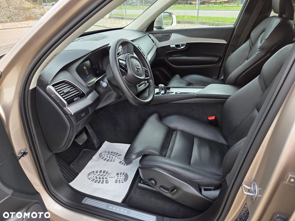 Volvo XC 90 B5 D AWD Plus Bright - 28