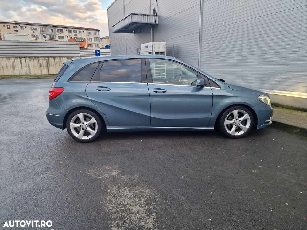 Mercedes-Benz B 180 CDI BlueEfficiency 7G-DCT - 27